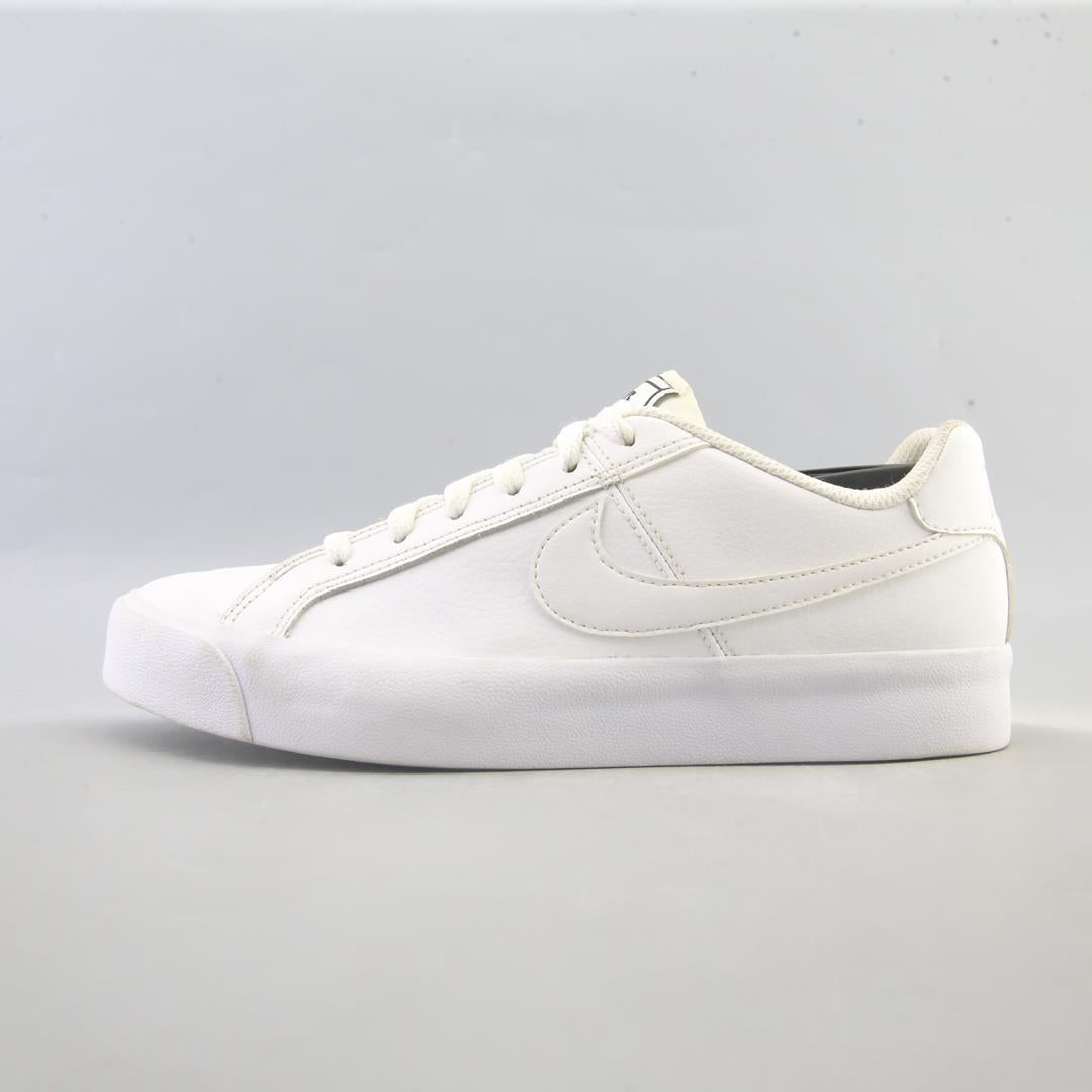 NIKE COURT ROYALE AC