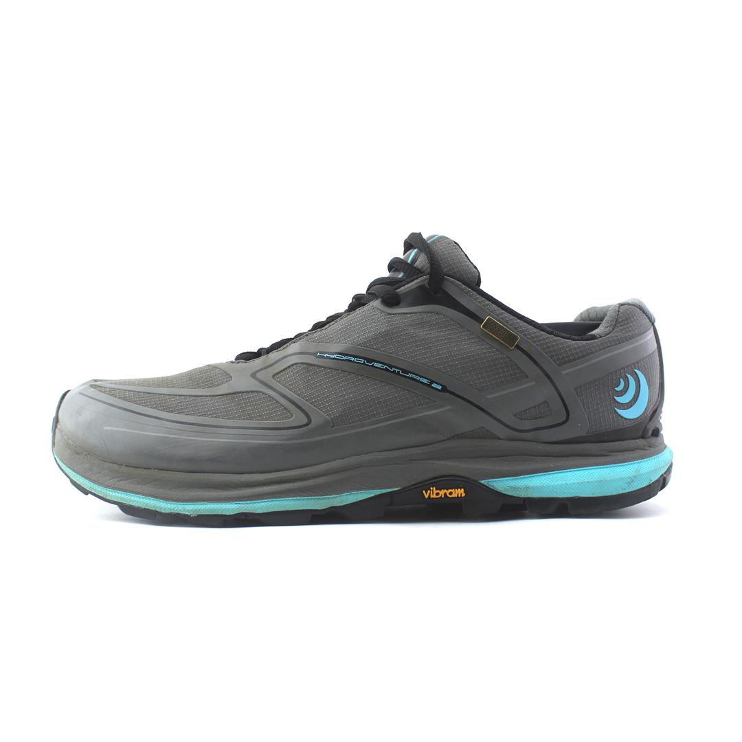 TOPO ATHLETIC HYDROVENTURE 2