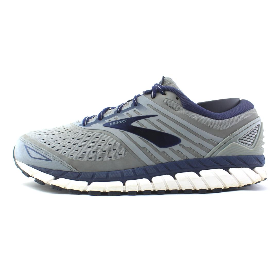 BROOKS BEAST 18