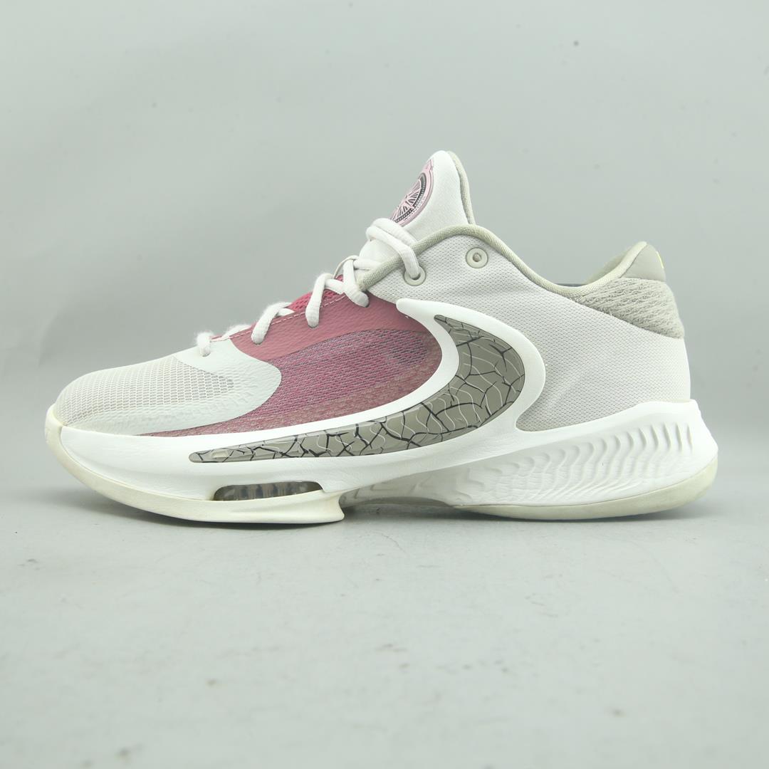 NIKE ZOOM FREAK 4