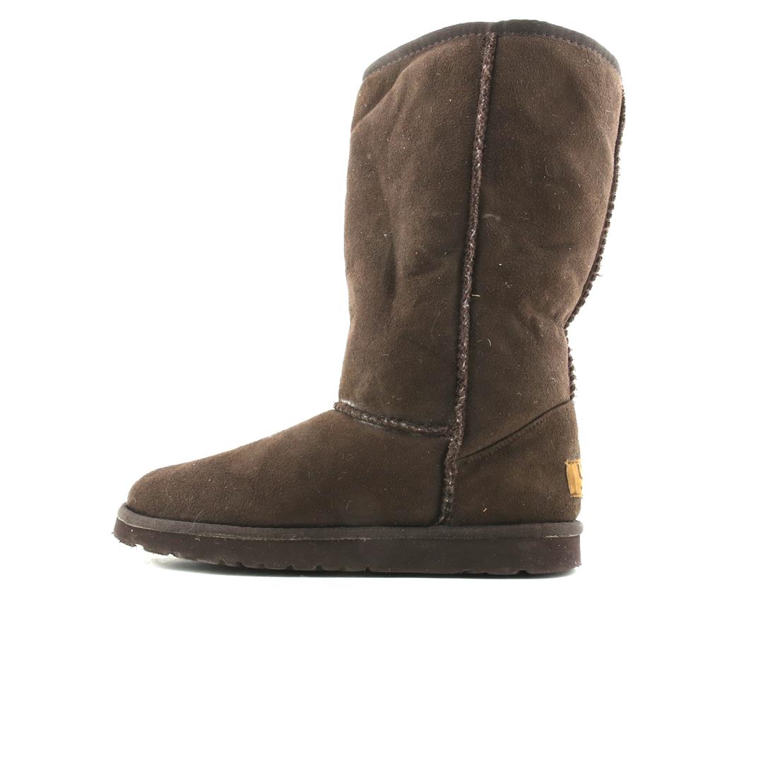 UGG .