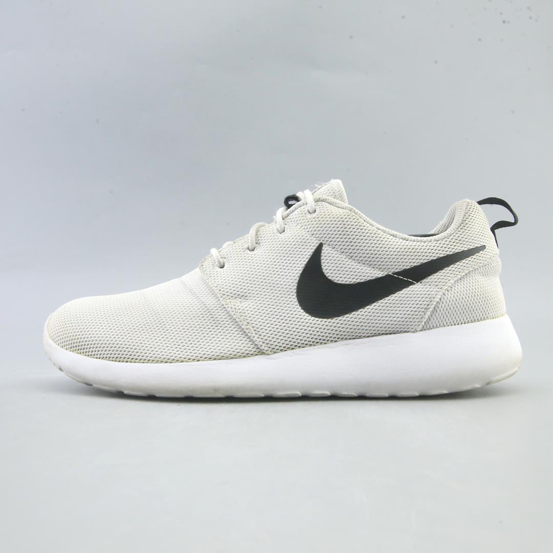 NIKE ROSHE ONE