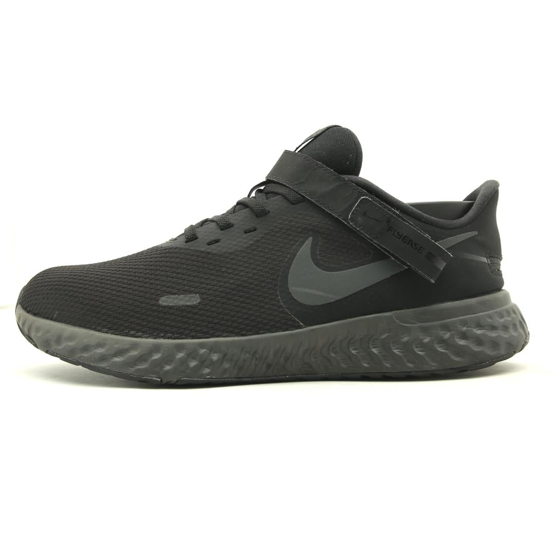 NIKE REVOLUTION 5