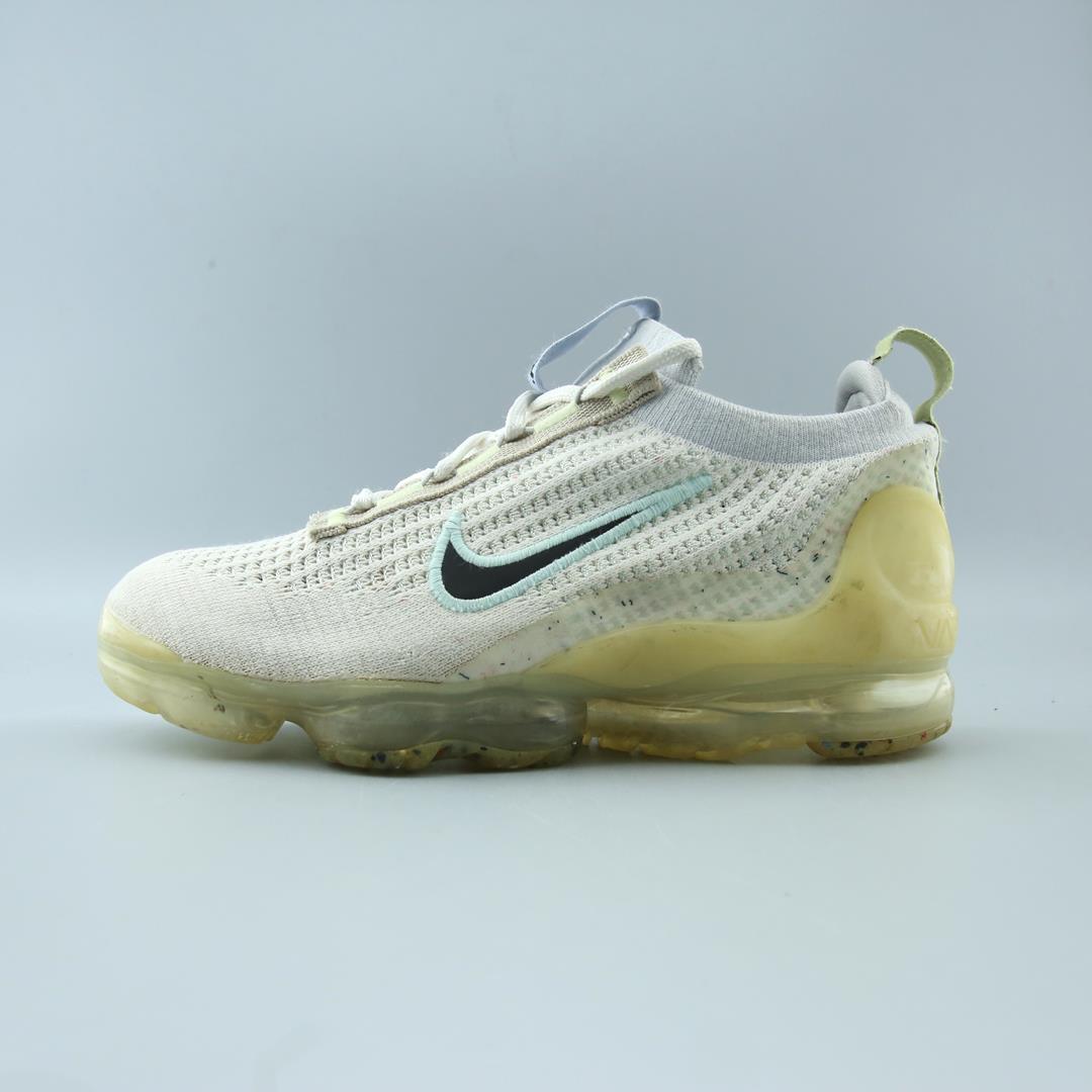 NIKE AIR VAPORMAX 2021