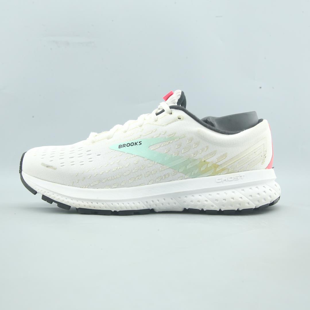 BROOKS GHOST 13