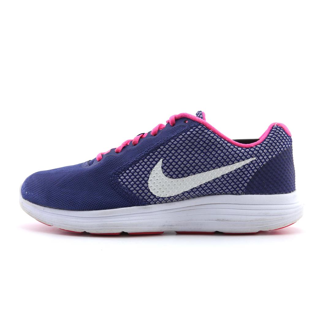 NIKE REVOLUTION 3