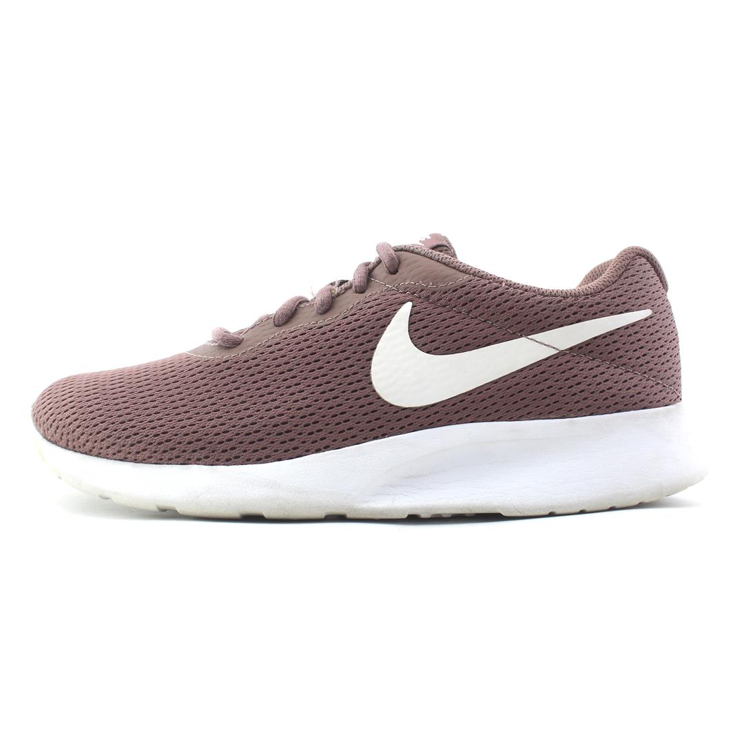 NIKE TANJUN