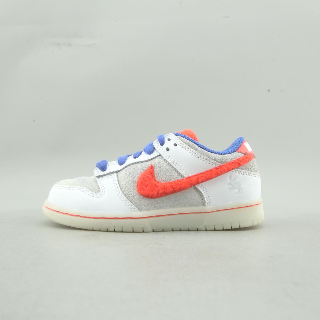 NIKE DUNK LOW