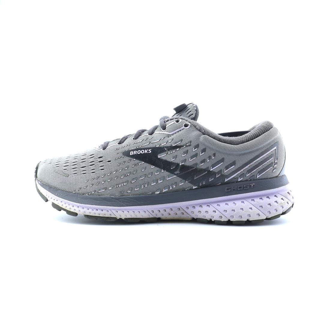 BROOKS GHOST 13