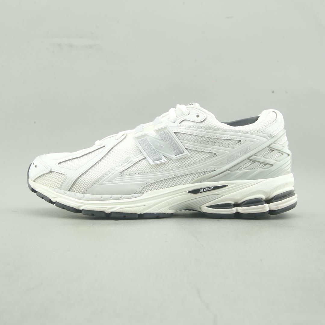 NEW BALANCE 1906 R