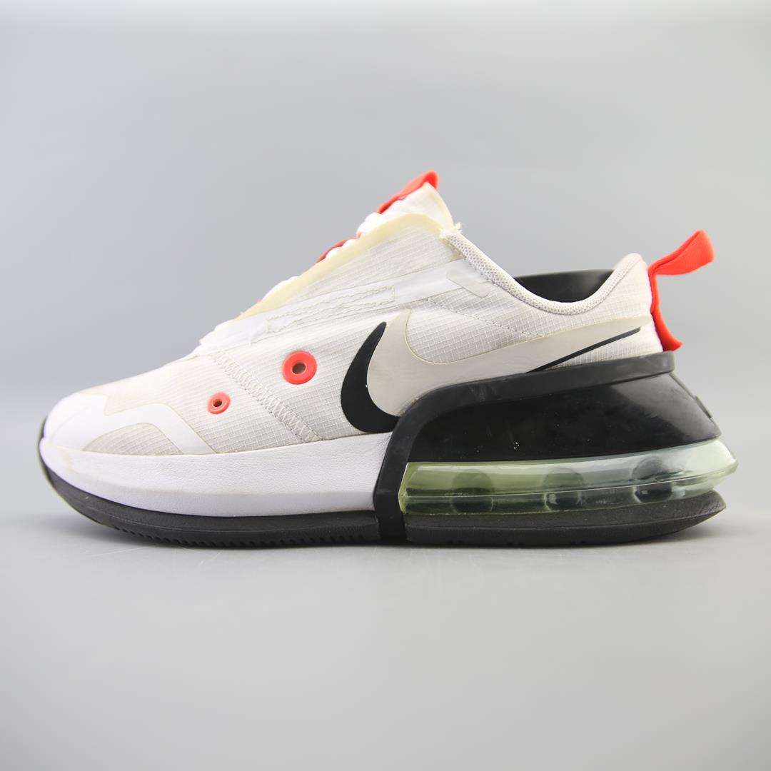 NIKE AIR MAX UP