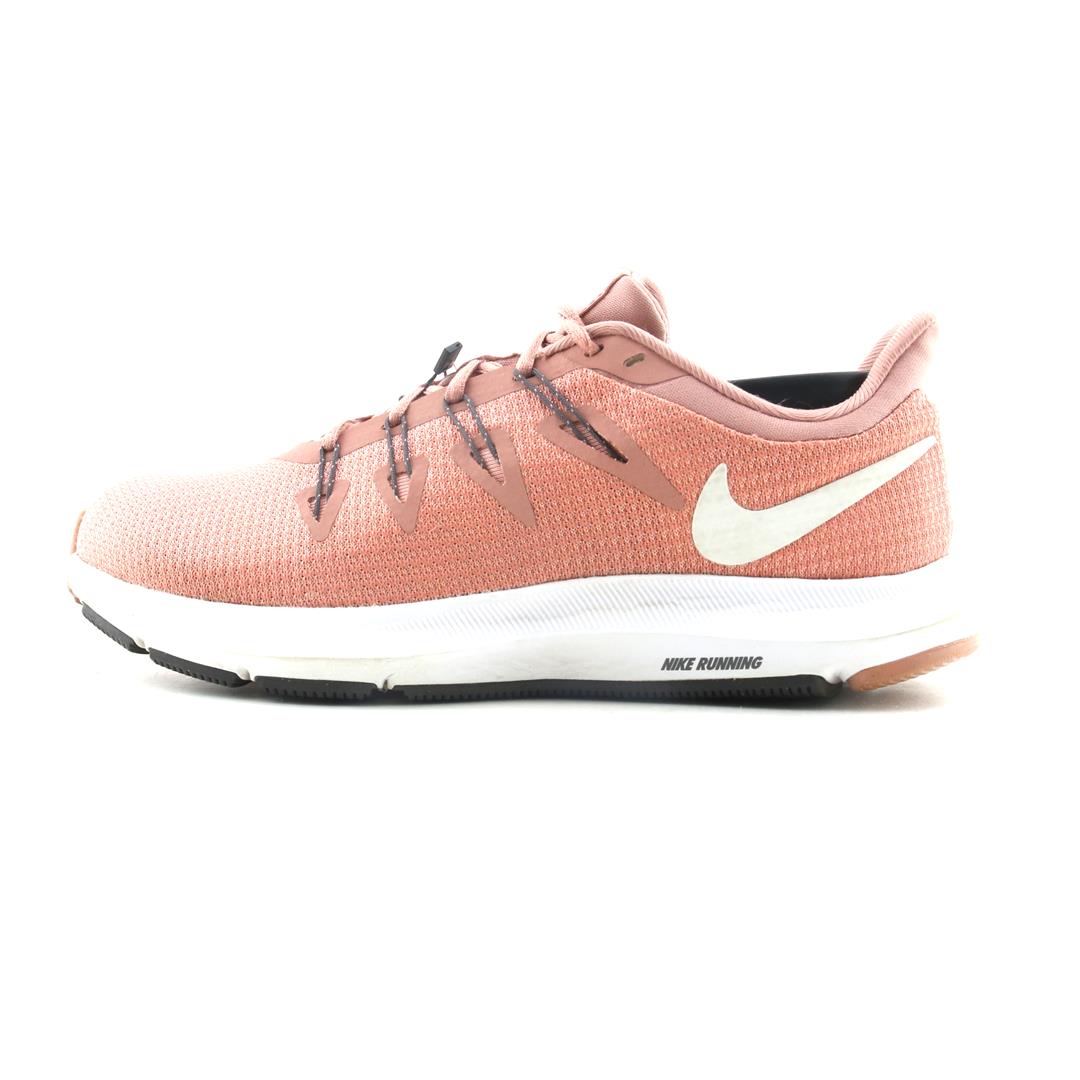 NIKE QUEST