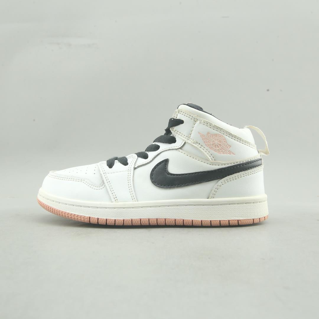 NIKE AIR JORDAN 1 MID