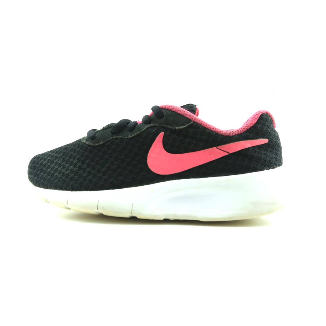 NIKE TANJUN
