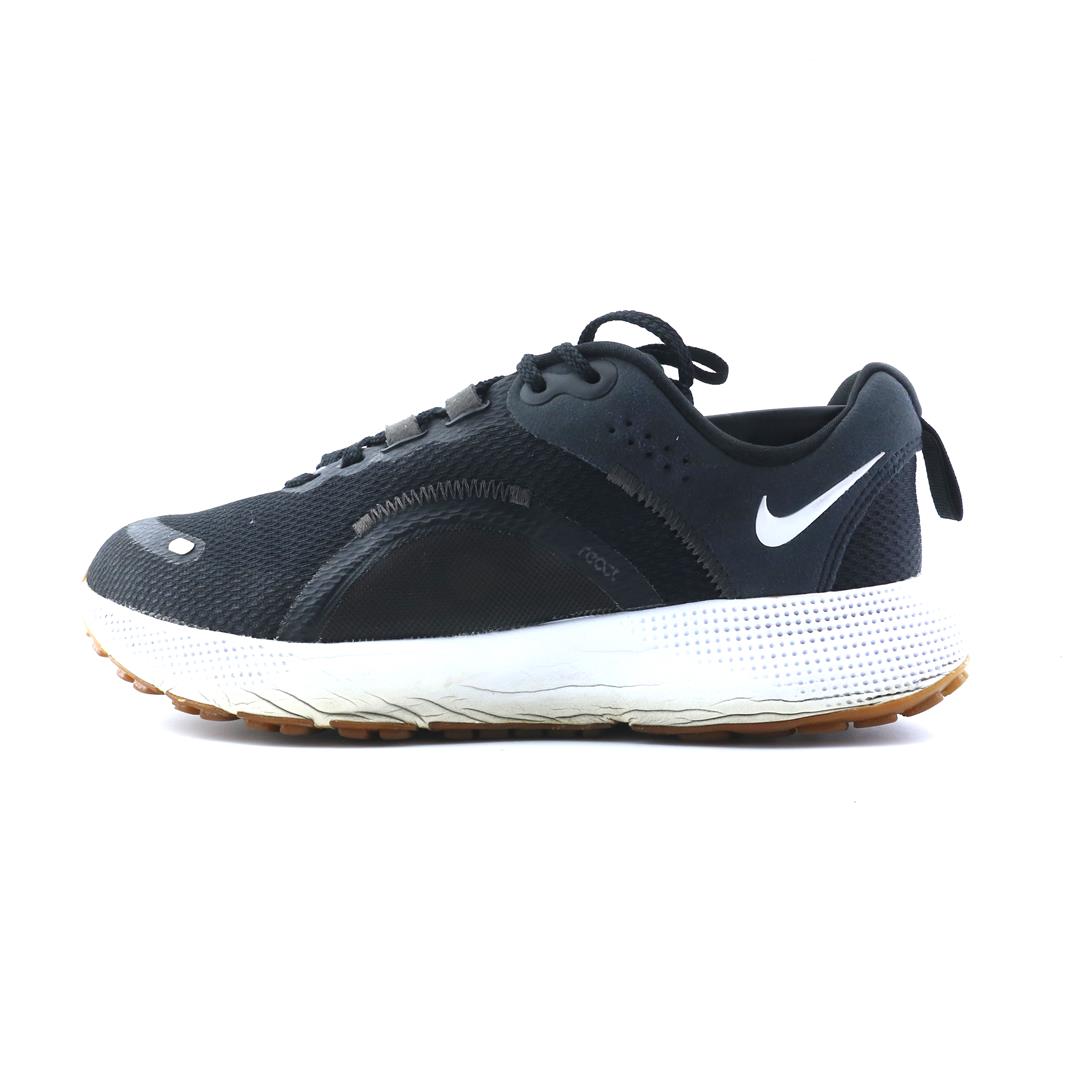 NIKE ESCAPE RUN 2