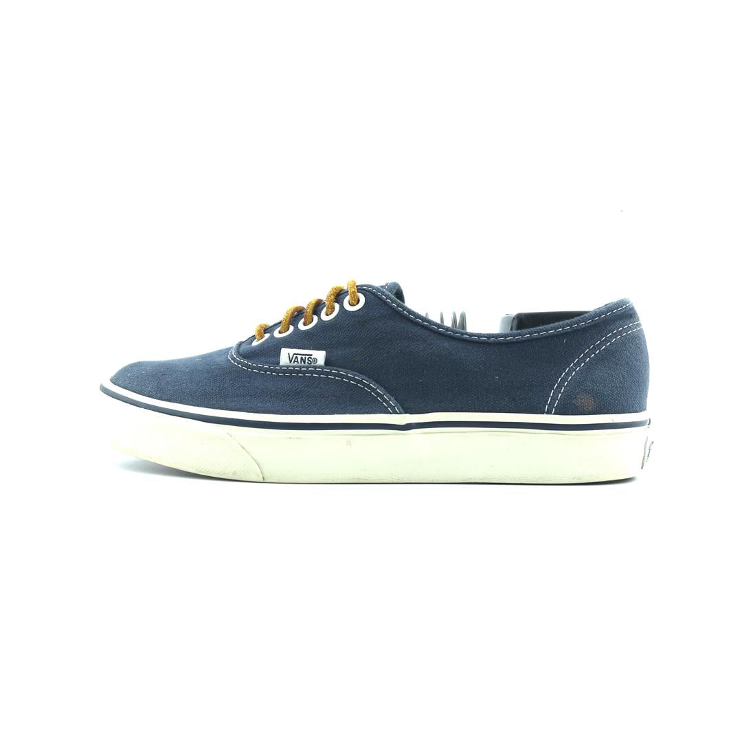 VANS AUTHENTIC