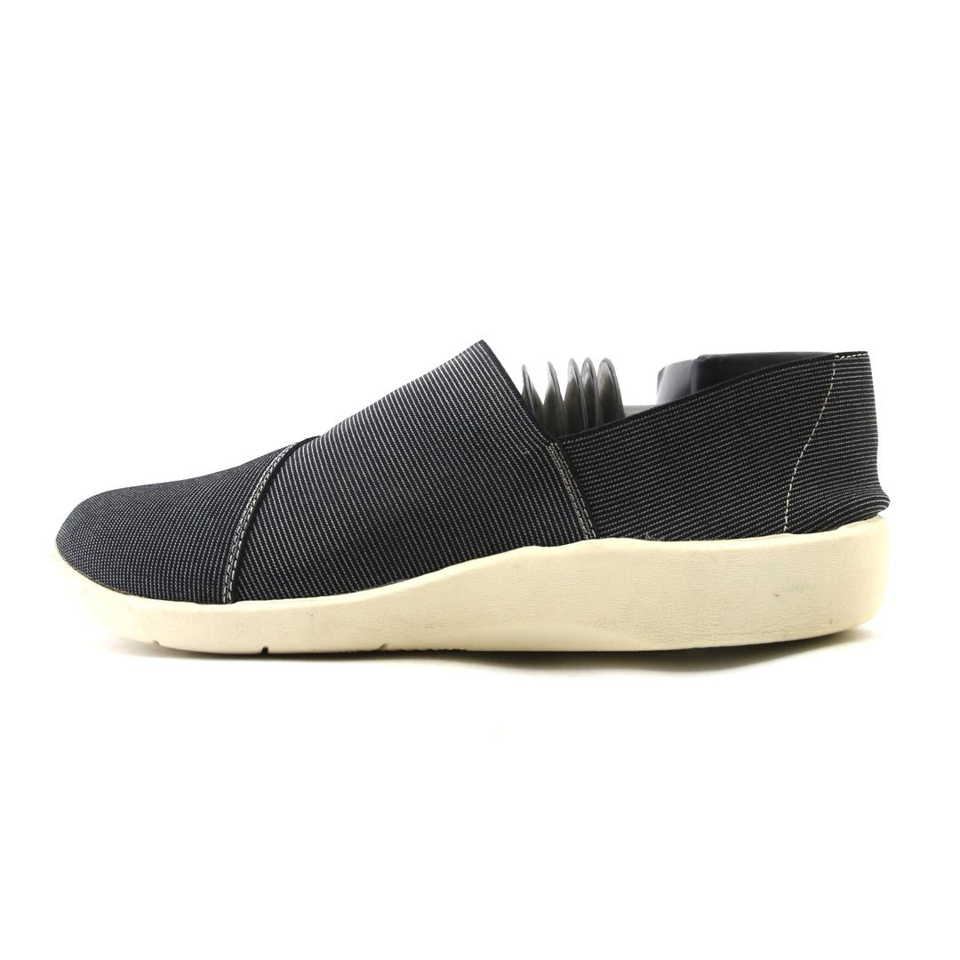 CLARKS .