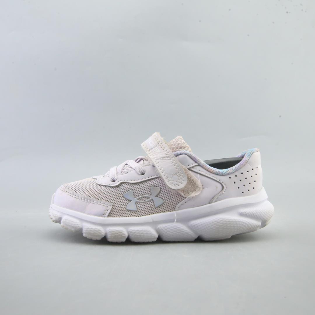 UNDER ARMOUR ASSERT 9