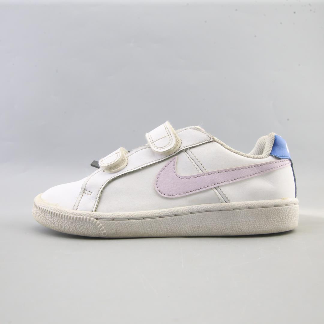 NIKE COURT ROYALE