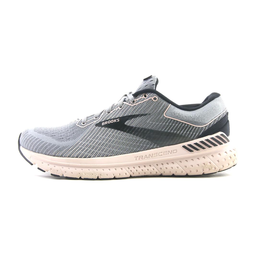 BROOKS TRANSCEND 7