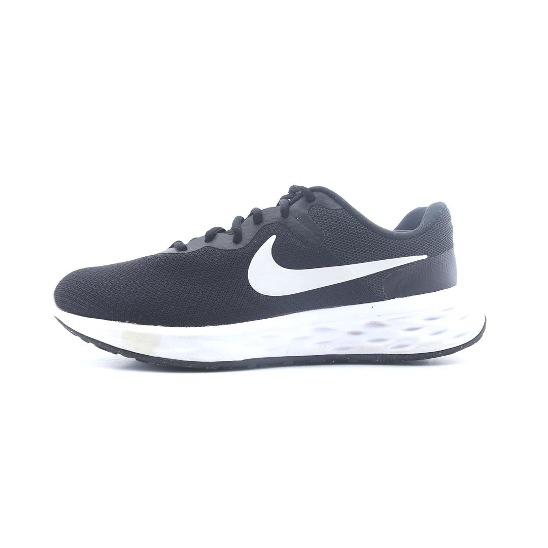 NIKE REVOLUTION 6