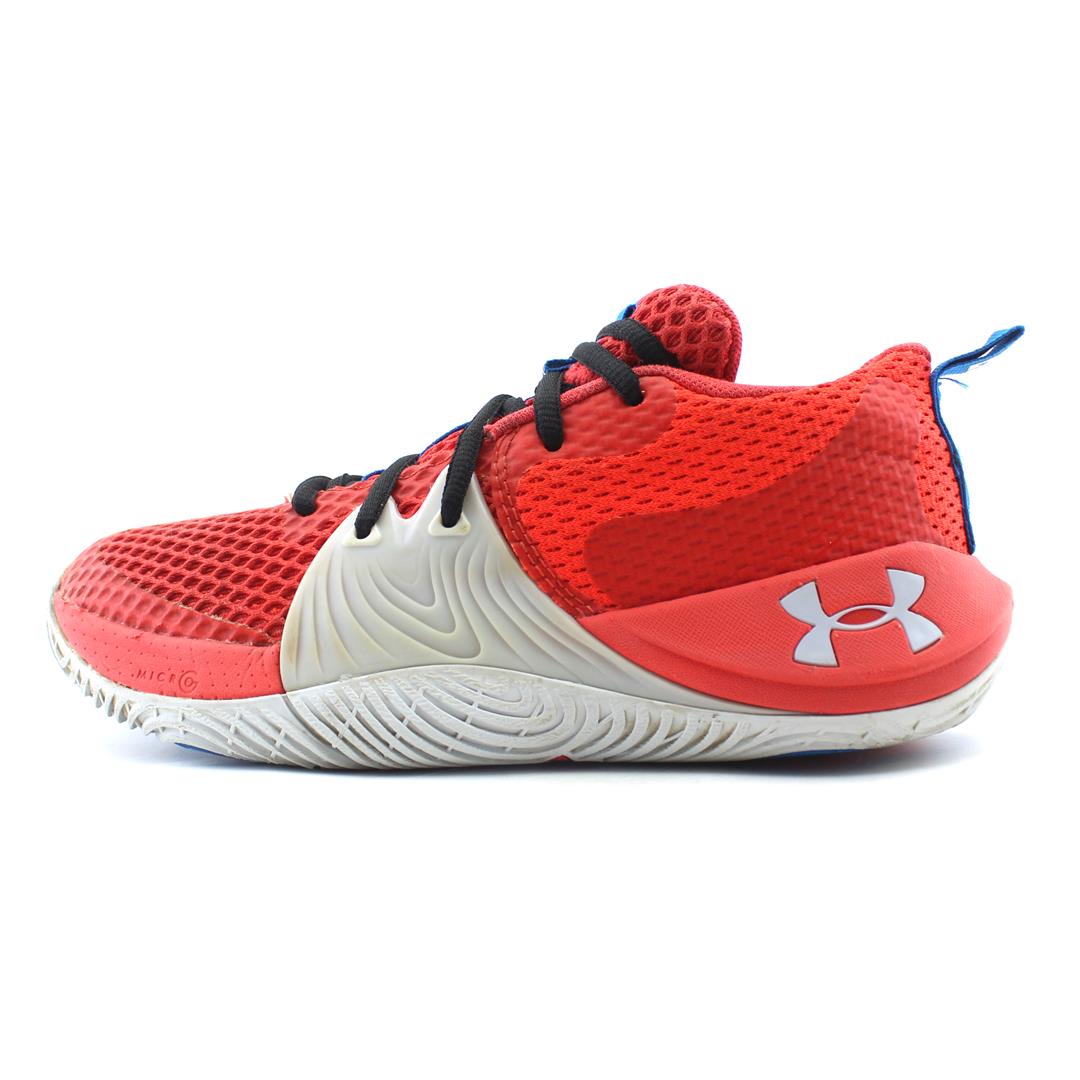 UNDER ARMOUR EMBIID ONE