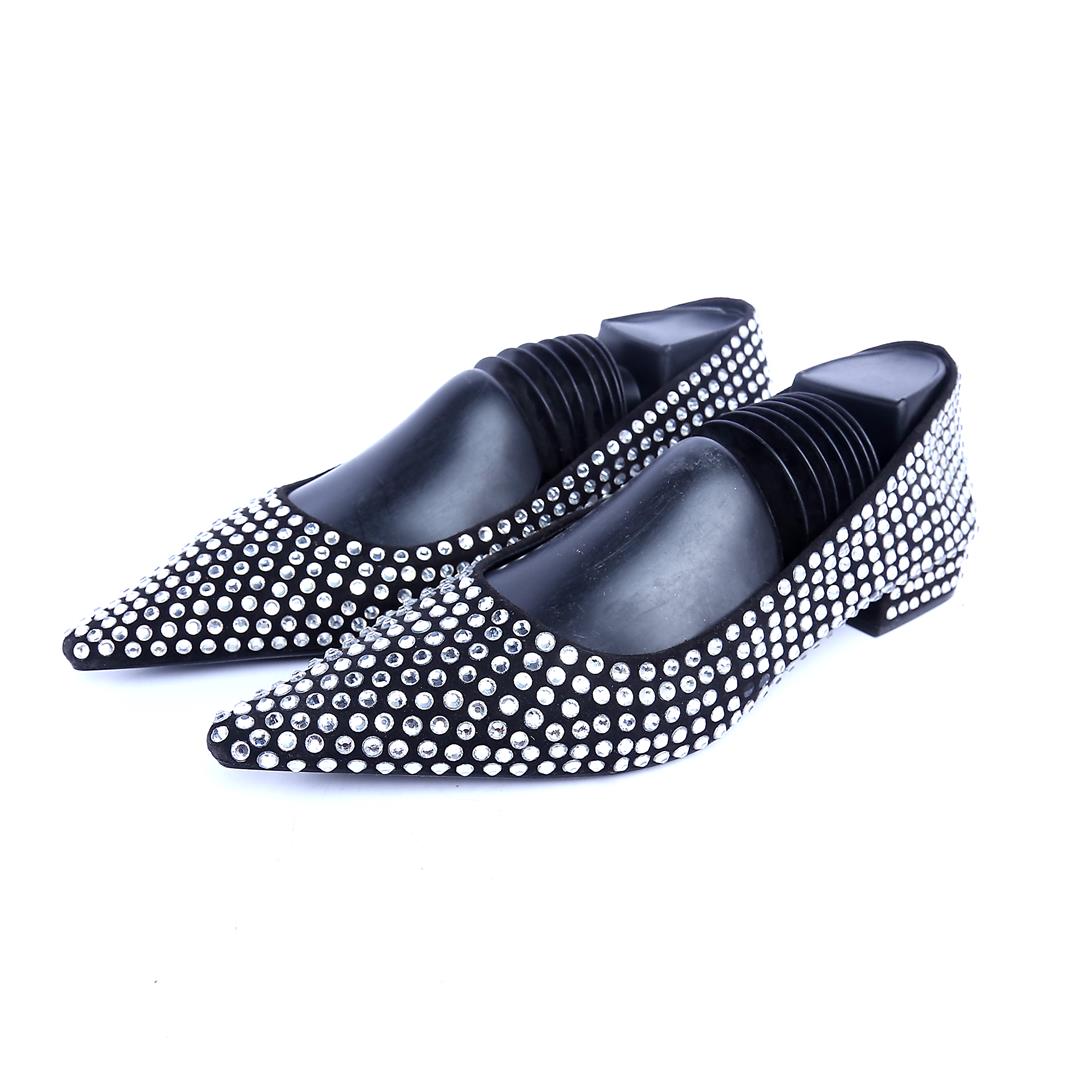 ZARA. .
