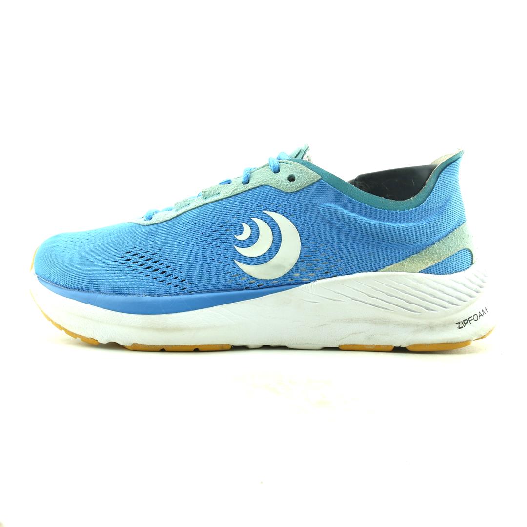 TOPO ATHLETIC CYCLONE
