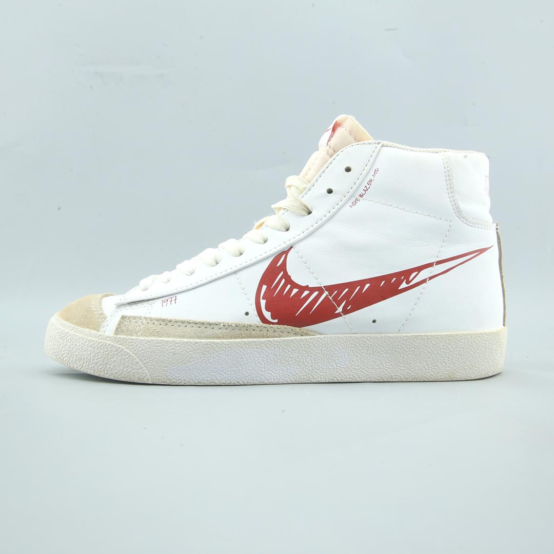 NIKE BLAZER MID 77