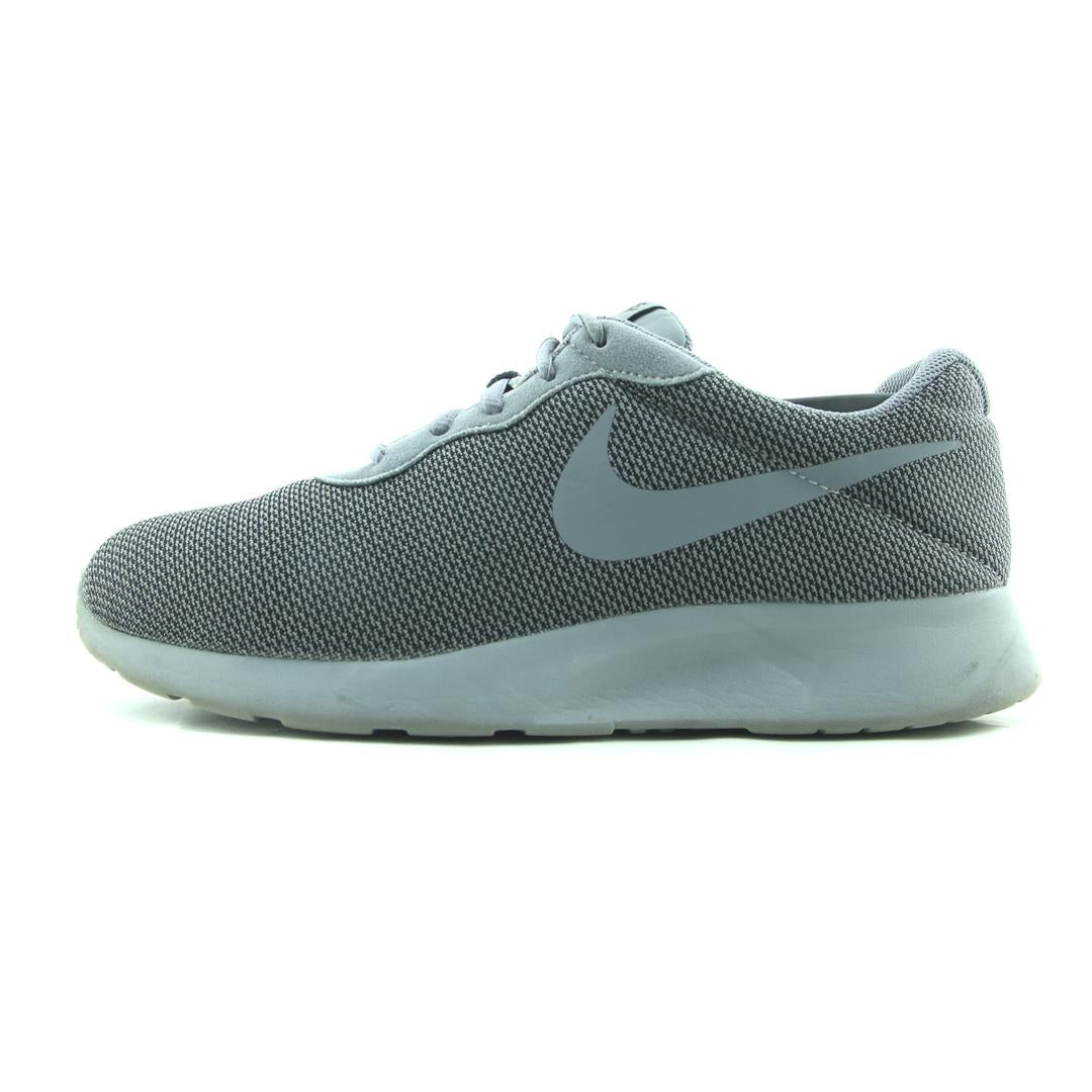 NIKE TANJUN