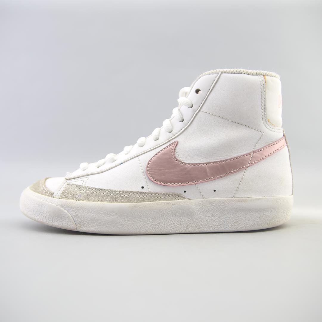 NIKE BLAZER MID 77