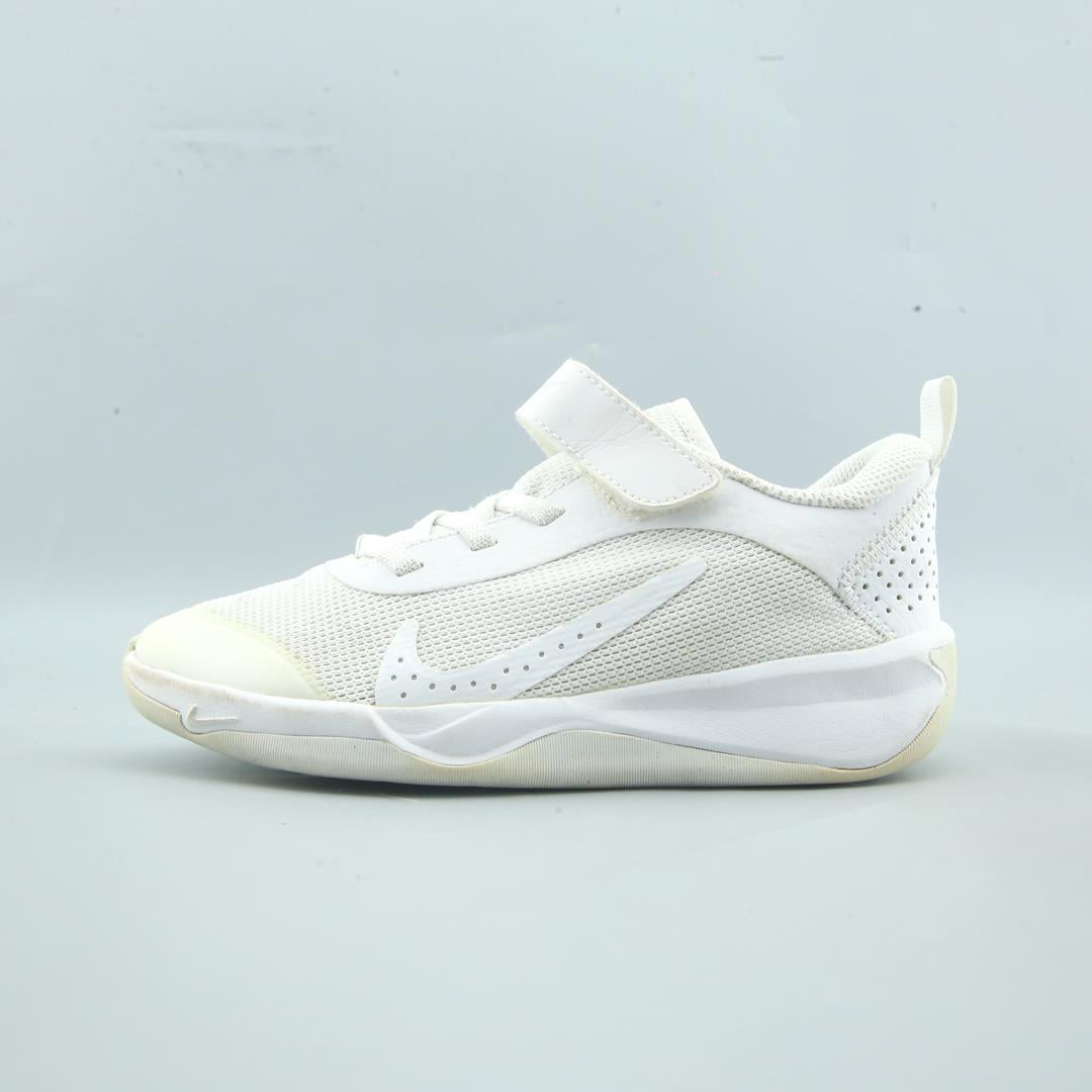NIKE OMNI MULTI-COURT