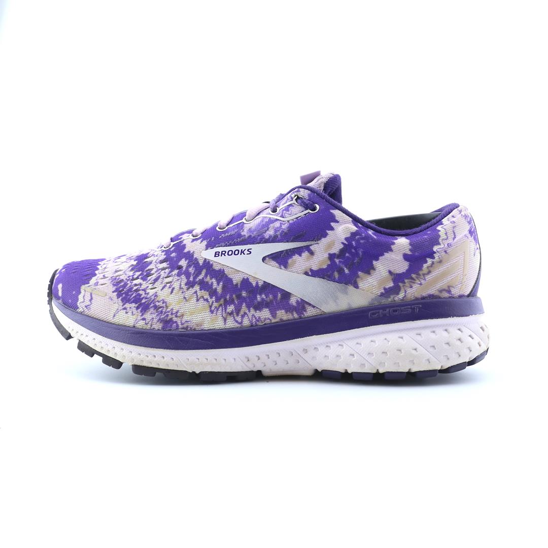 BROOKS GHOST 13