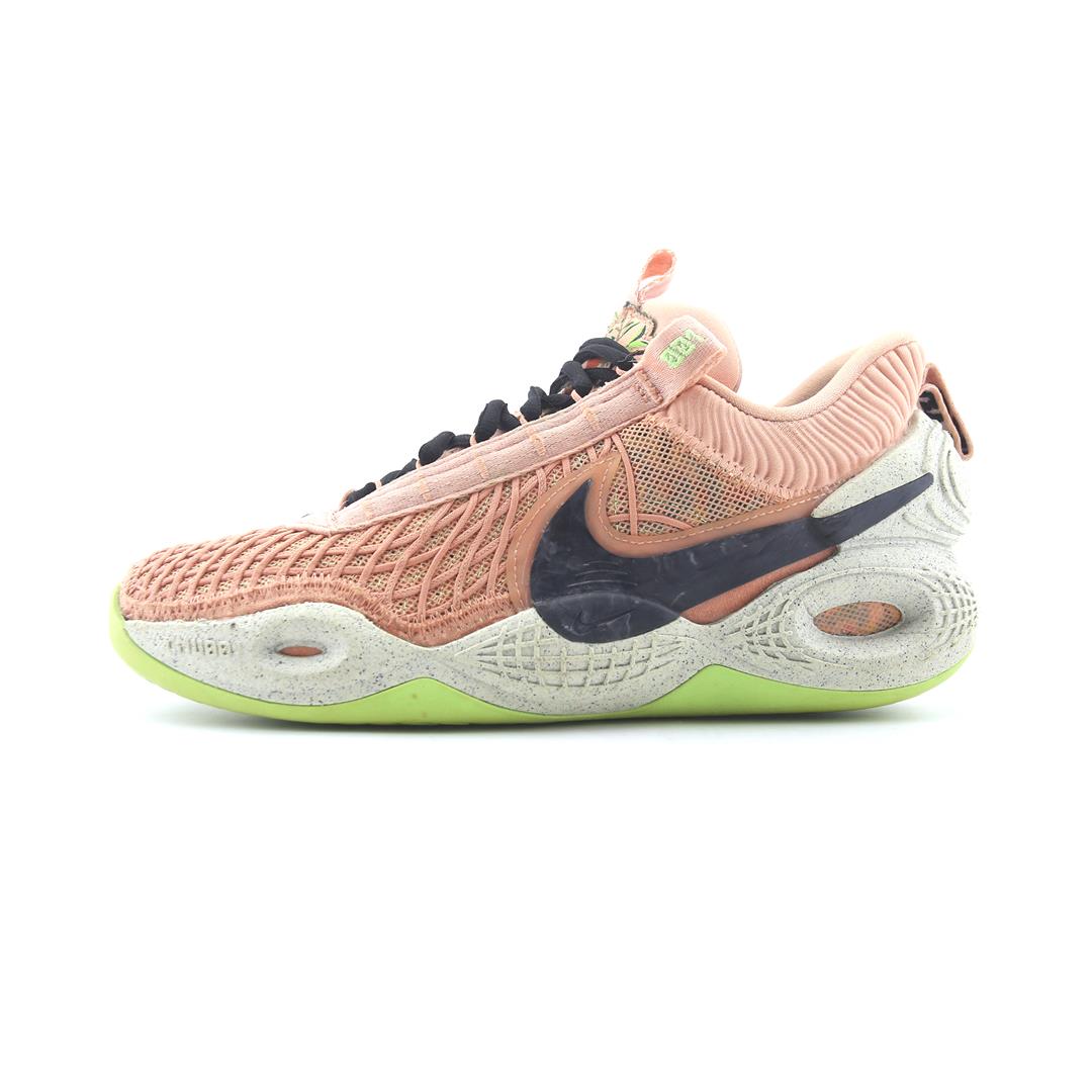 NIKE COSMIC UNITY