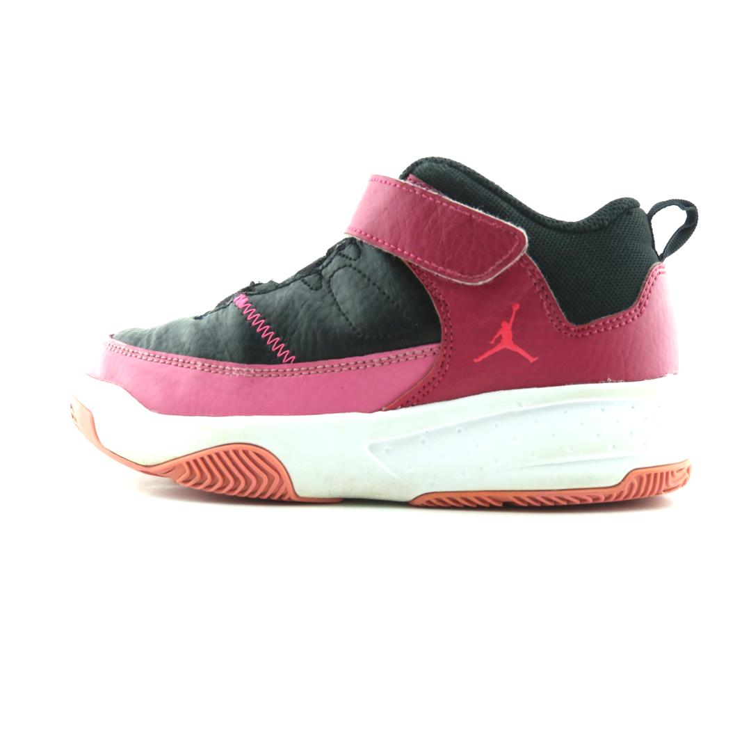 NIKE AIR JORDAN MAX AURA 3