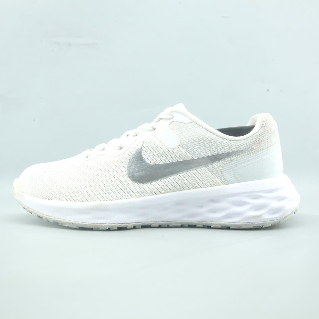 NIKE REVOLUTION 6