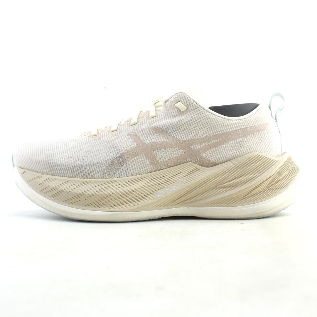 ASICS SUPERBLAST