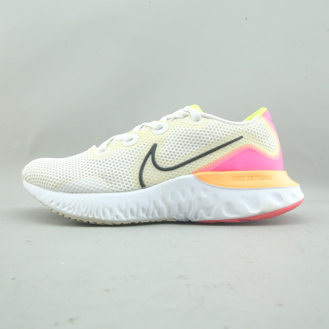 NIKE RENEW RUN