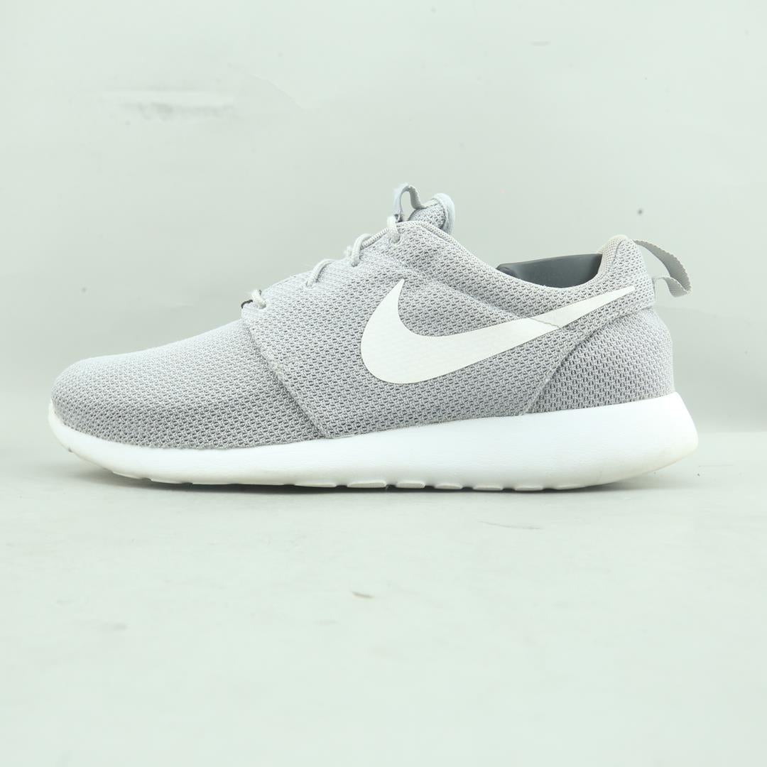 NIKE ROSHE ONE