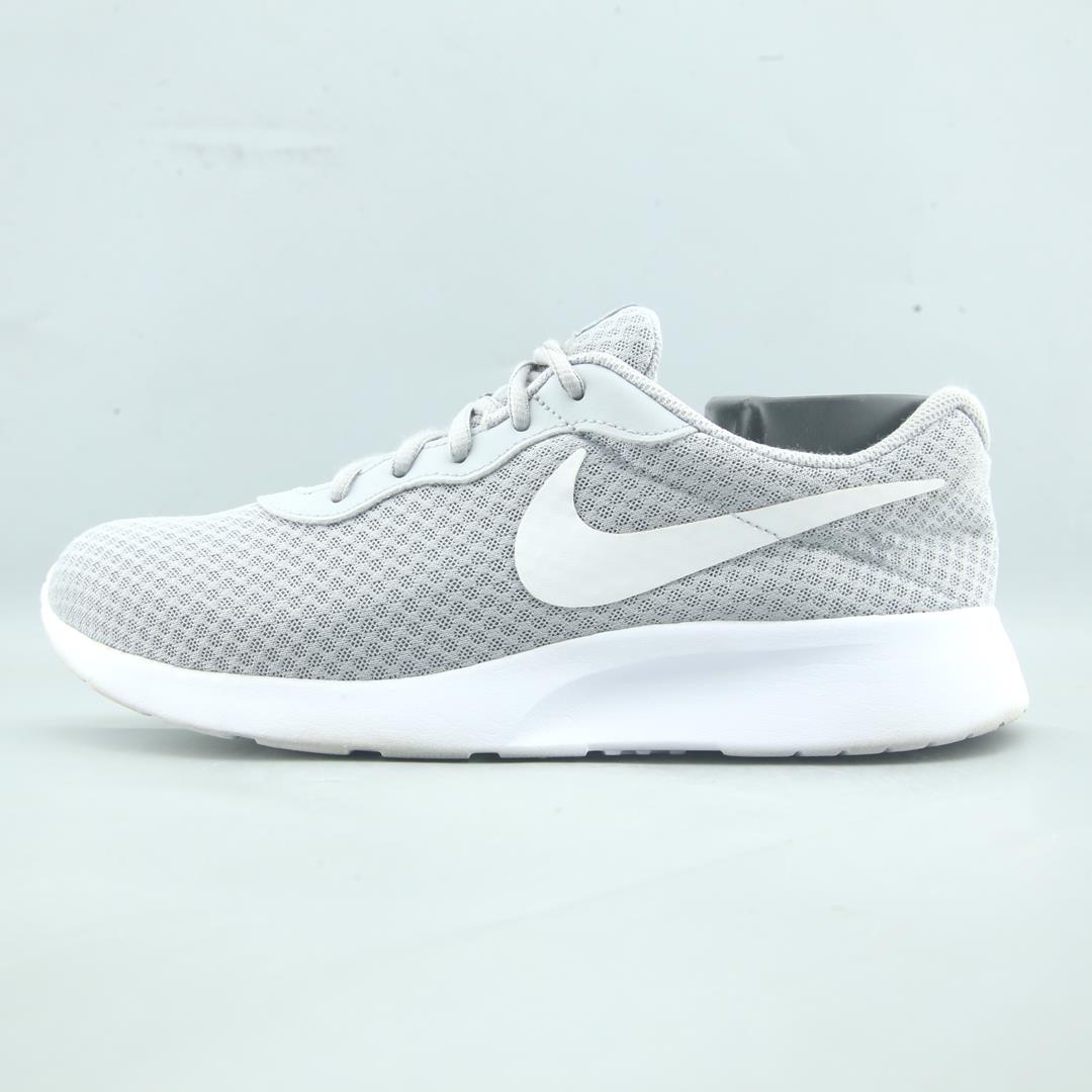 NIKE TANJUN