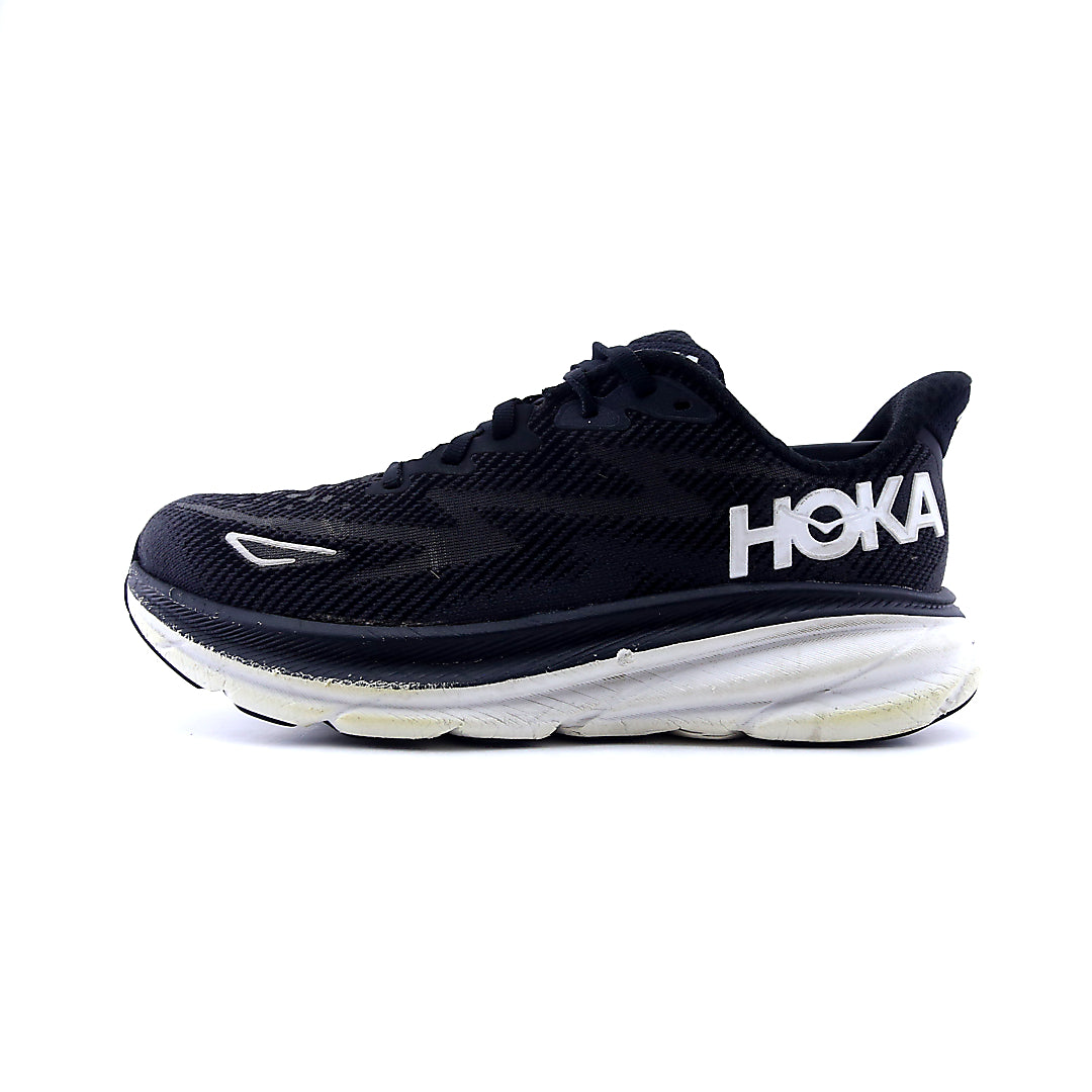 HOKA ONE ONE CLIFTON 9
