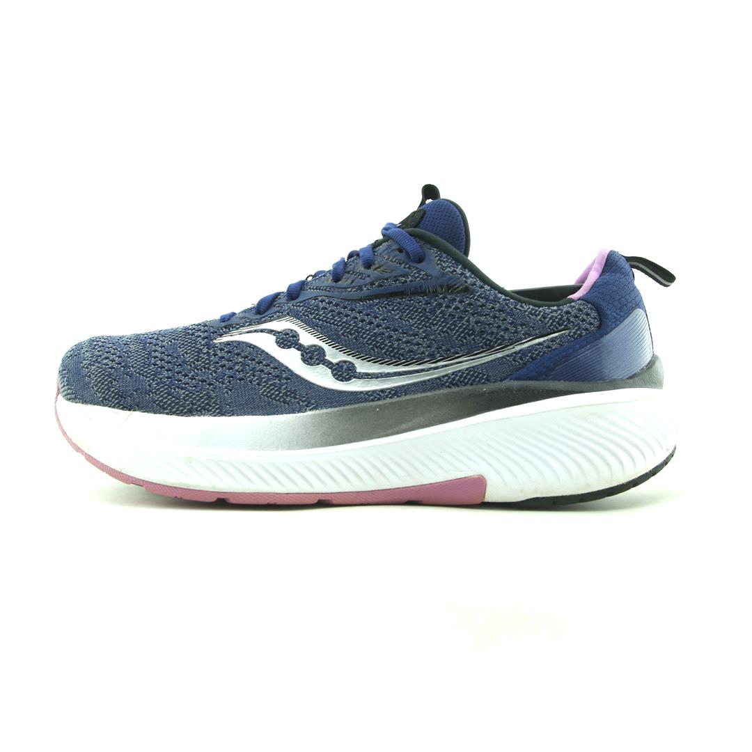 SAUCONY ECHELON 9