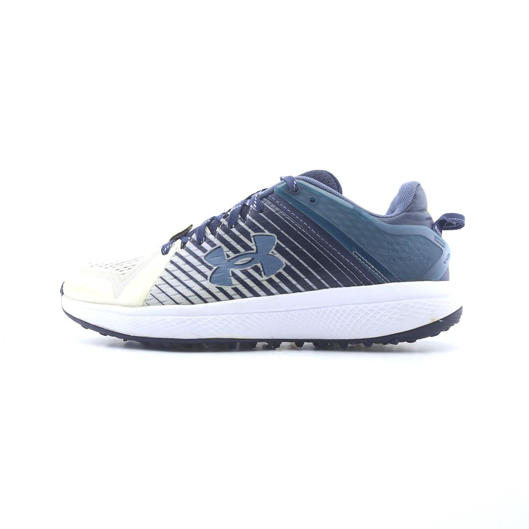 UNDER ARMOUR YARD TURF LOW