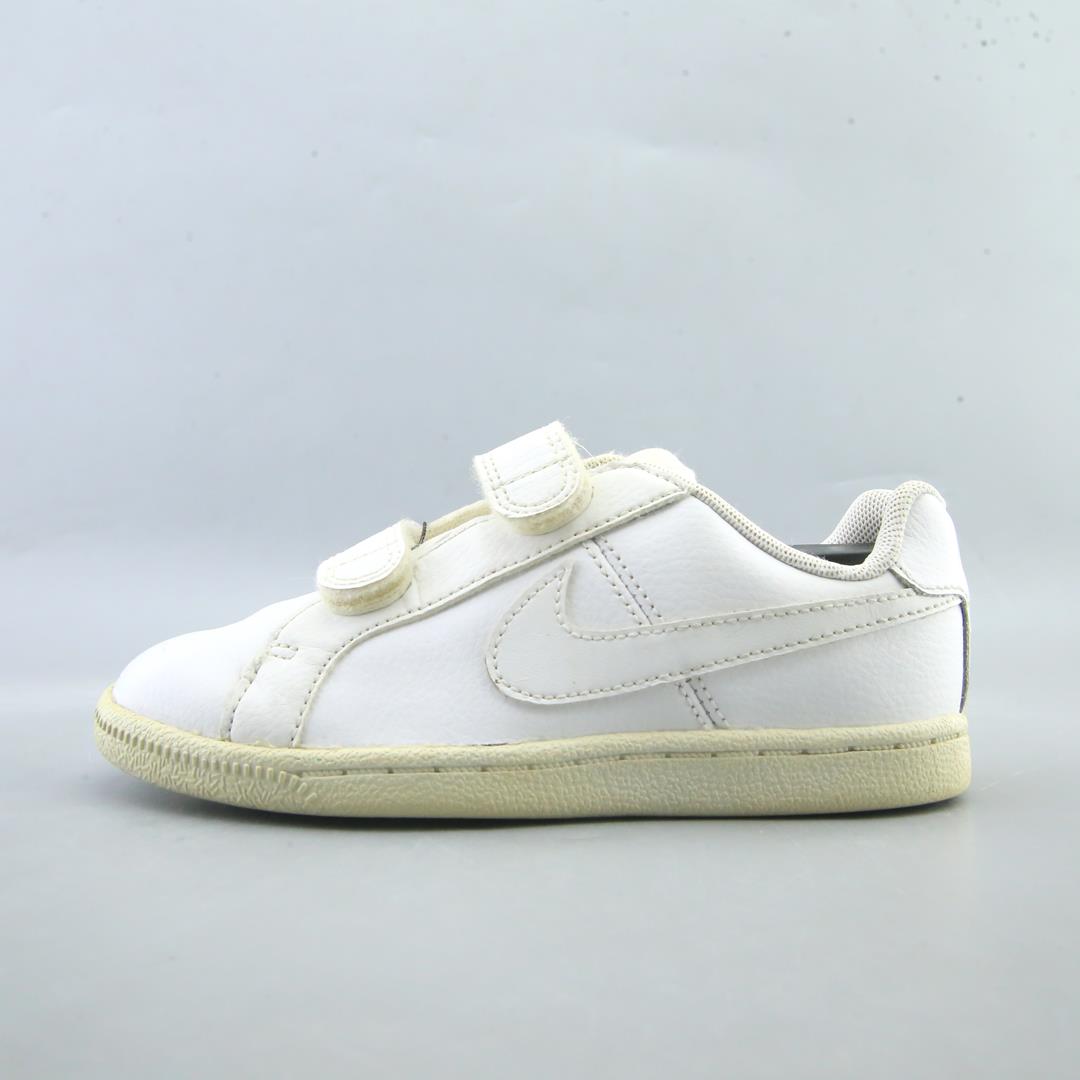 NIKE COURT ROYALE