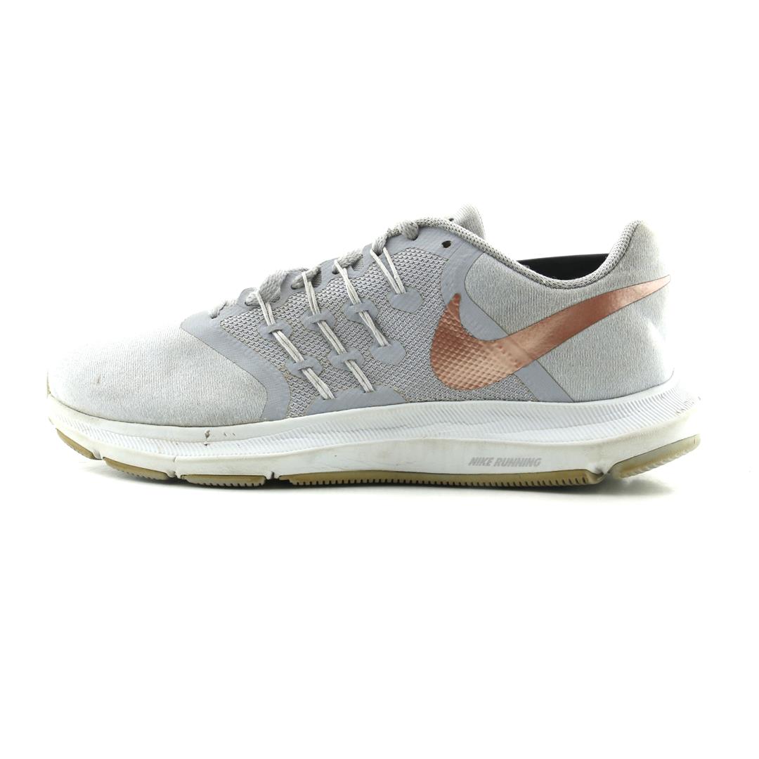 NIKE SWIFT RUN