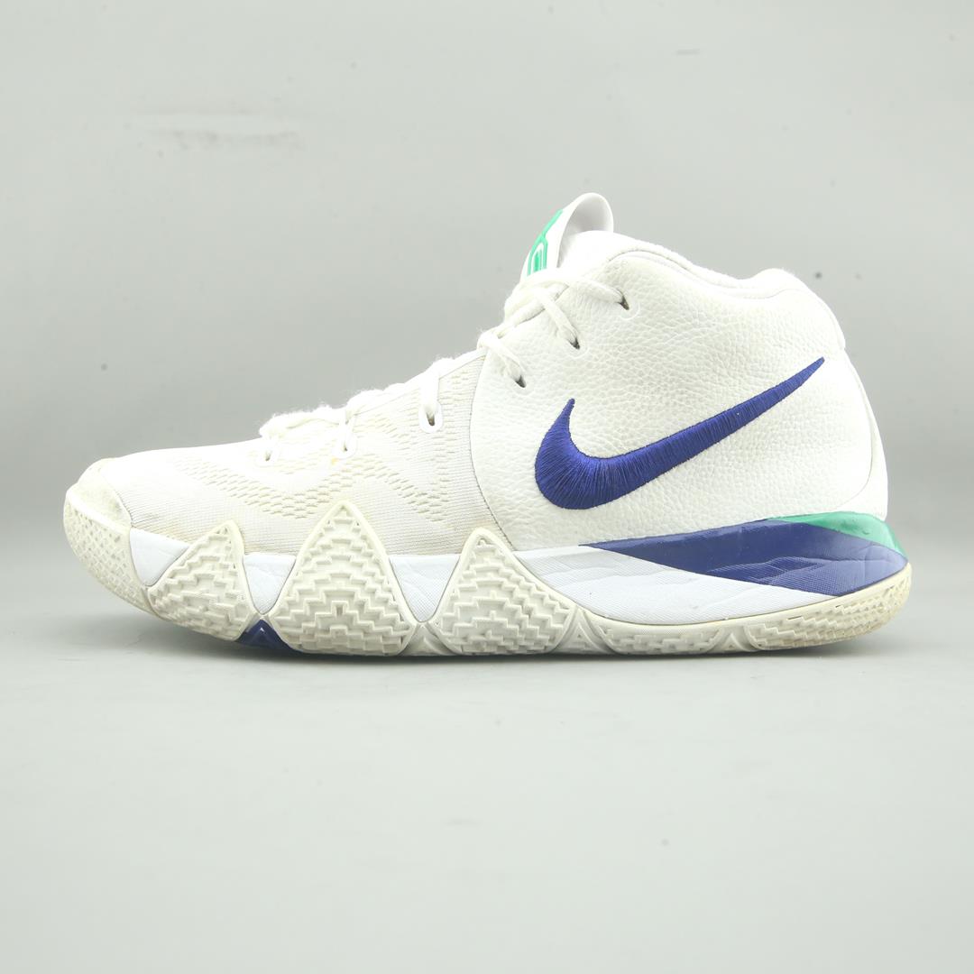 NIKE KYRIE 4