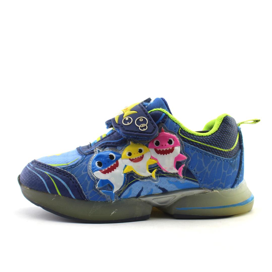 BABY SHARK LIGHT UP