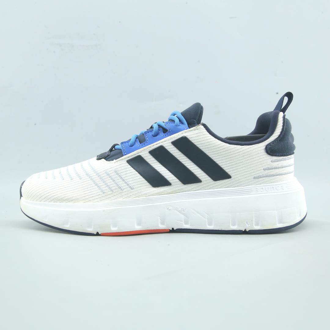 ADIDAS SWIFT RUN J