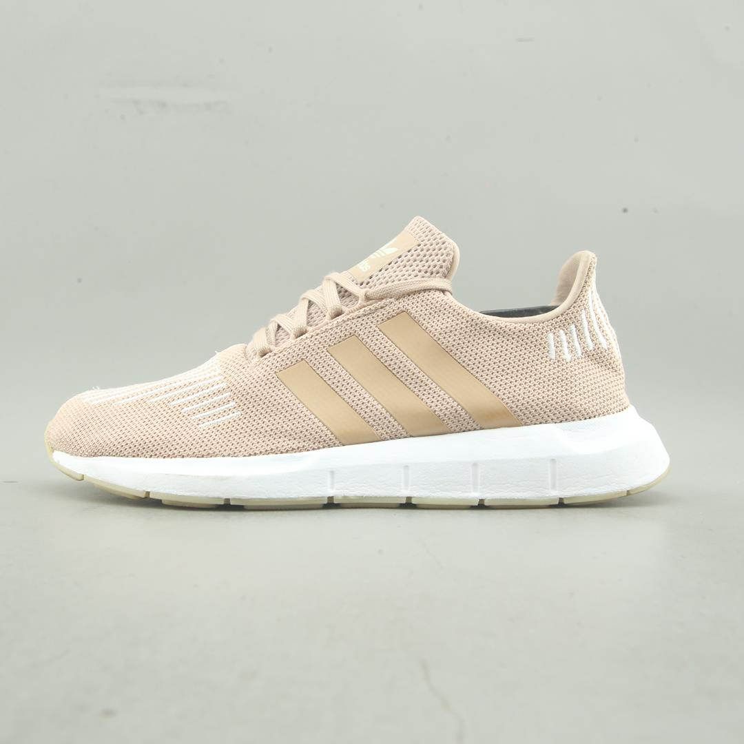 ADIDAS SWIFT RUN