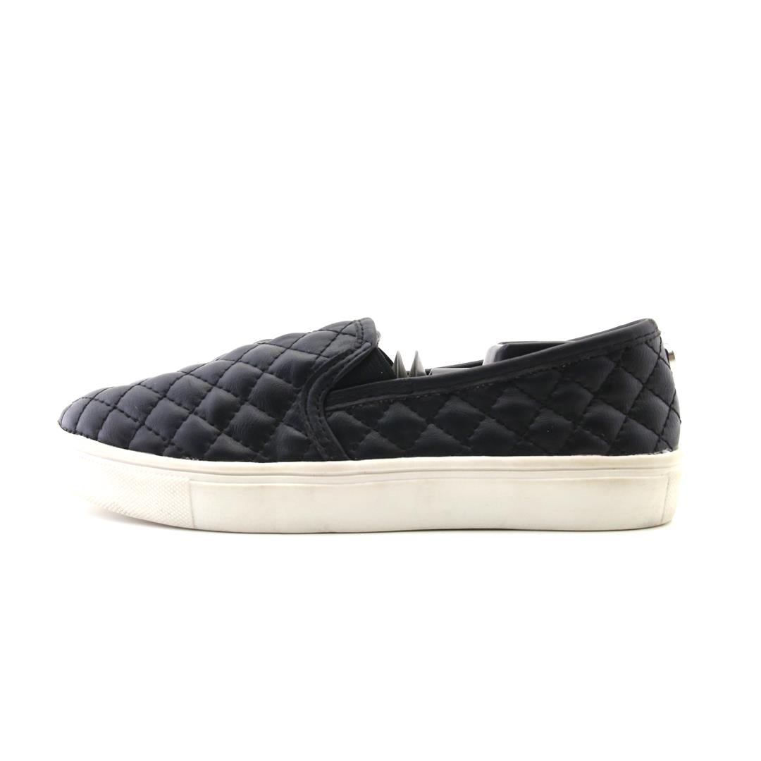 STEVE MADDEN ECENTRCQ